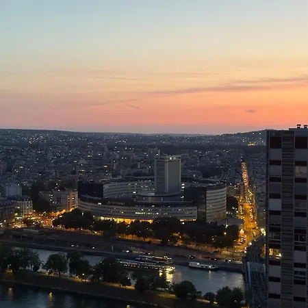 Apartment Tour Eiffel Piscine